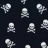 Piraten stof met kleine doodshoofdjes, detail